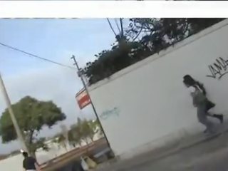Ýubkasyny jyklamak ogurlanan video44