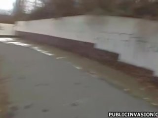 Hubad tinedyer binatilyo makakakuha ng fucked sideways
