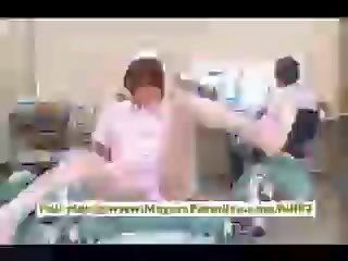 Akiho yoshizawa tërheqës aziatike infermiere gëzon ngacmim the intern