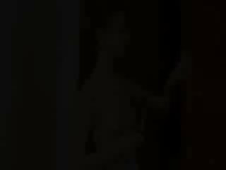 一 大 振子 在 搶奪 和 一 在 屁股