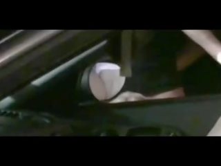 Tremendous tinedyer fucked sa pamamagitan ng sasakyan window