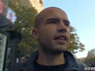 Закръглени фантазия жена завинтва кучешки стил