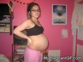 实 的preggo 青少年 闺蜜!