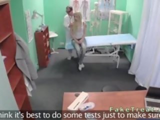 E imët bjonde fucked nga healer