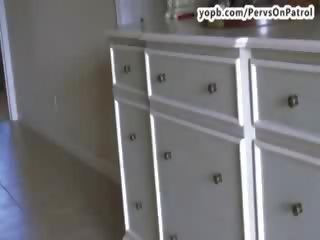 大 瓜 娃娃 得到 persuaded 为 有 成人 电影