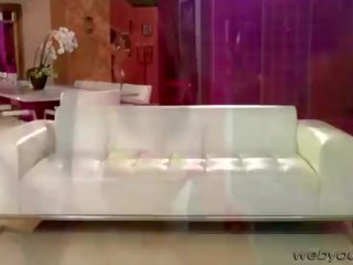 Сладур divinity dillions сладъл съветвам към тя мамино детенце nickey