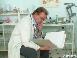 老 的阴户 考试: 奶奶 sofie 的gyno 的阴户 燧 检查