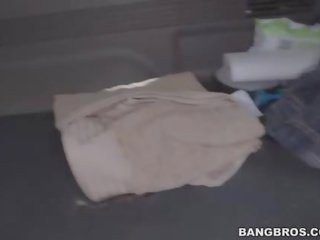 단 훌륭한 병아리 이자벨 사랑 빌어 먹을