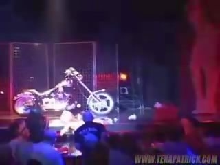Glorious як ебать tera patrick задираки всі як вона смужки від її чарівний спідня білизна