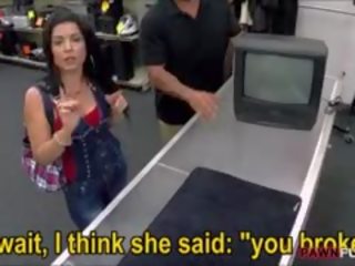 Pawnshop pronar fucks i madh gjinj kubane shat për një televizor