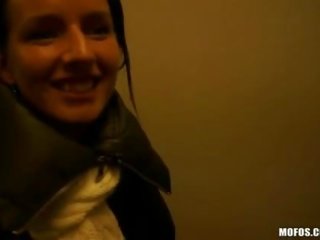 Hottie picked in the jalan and fucked