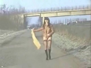 哦 无 衣服 2