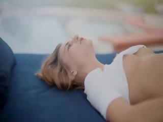 Exceptional 女 独奏 在 该 早晨
