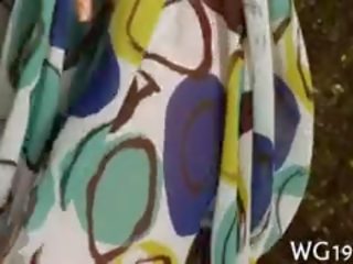 Take a glance at diva undressing and ngobahke driji her udan gap