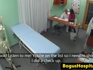 实 业余 舔 出 由 她的 surgeon