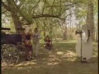 Daşda dört adam jaýirmak delights
