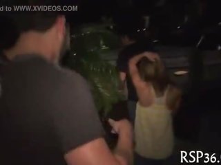 Правен възраст приятелка fuckfest покрит в изпразване
