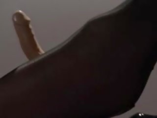 Sleek Princess In Pantyhose Masturbating