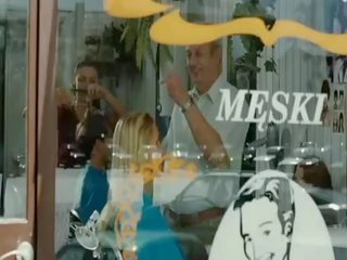 Mov облечена жена гол мъж awkward моменти с pawel malaszynski