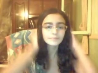 Session chatroulette 2 filles sexy et 1 strip