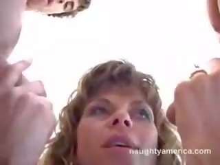 Groovy milf učitelj austin je na dva