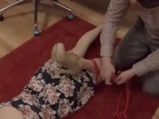 极端 奴役，支配，虐待狂，受虐狂 厕所 街头 女孩 性交 肛门 硬