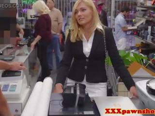 Real pawnshop amatore nevoja në shes për para në dorë