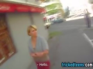 A okouzlující amatér dospívající dostane svést v the ulice