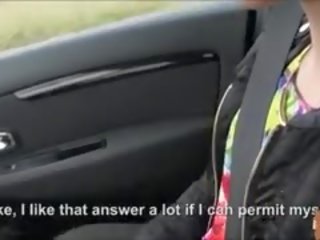 말라 붙은 hitchhiker 넓은 땅 도착 두드리고 단단한