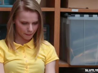 Неймовірний але whiny catarina petrov отримує в trouble