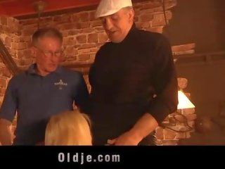 Oldmen 有 skilfull 砰 同 一 宾博 金发