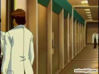 Captive 헨타이 도착 압착 그녀의 거대한 멜론 가슴 로 medic
