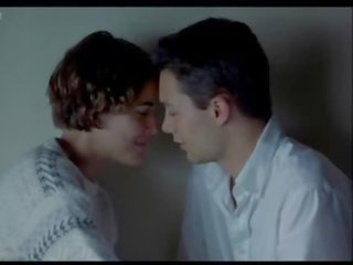 アドリアーナ ugarte で a 男と男の女性 三人組
