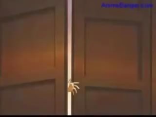 Prsatá blondýnka získávání bondaged v prdeli podle starý člověk v the castl