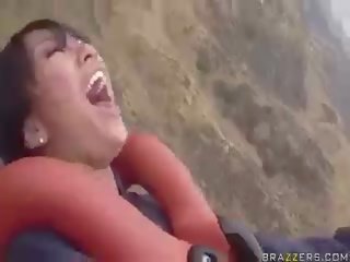 그녀의 마음에 드는 타기