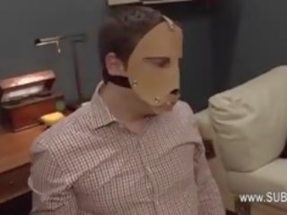 可爱 奴役，支配，虐待狂，受虐狂 厕所 街头 女孩 性交 肛门 硬