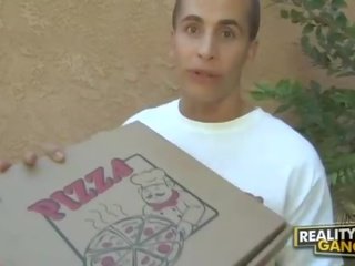 Beguiling başlangyç blondinka does agzyňa almak and gets licked and fucked hard