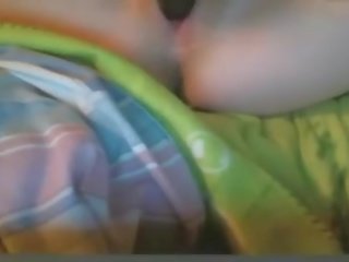 18yo 粉红色 无毛 的阴户 手淫
