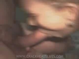 Crackhead 전화 소녀 판매 그녀의 고양이 에 도착 높은 약 더