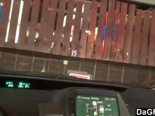 吸吮 约翰逊 在 公 是 她的 最喜爱 事