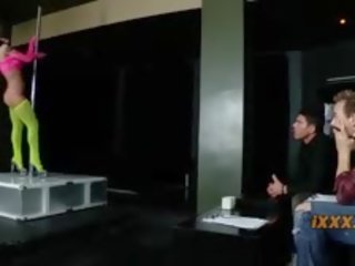 Groovy svůdný dospívající mající dospělý video