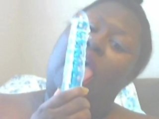 Camgirl bbwshadexxx 吸吮 迪克 在 该 早晨 高清晰度