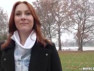 Vöröshajú cseh szépség jelentkeznek szar mert pénz