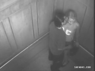 두 있다 포르노를 에 elevator forgot 그곳에 이다 에이 카메라