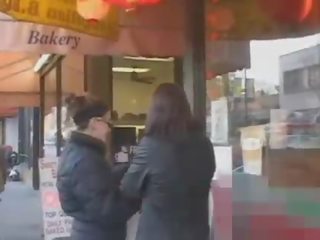 Smashing 令人惊叹 褐发女郎 年轻 女 同 小 奶 干 口交