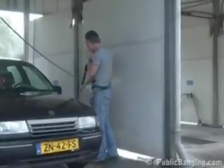 공공의 씨발 에 carwash