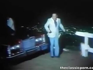 레트로 거유 인형 씨발 과 빨다