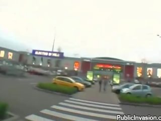 Apdullinātas pusaudze jaunkundze