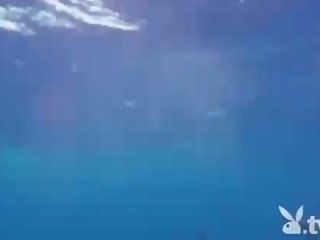 Fascinating Mainit babes paglangoy may ang shark