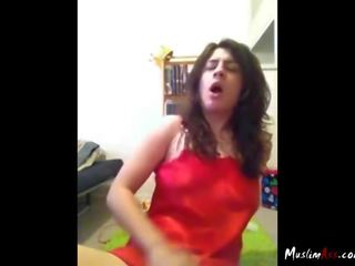 Tremendous kaaya-aya tunisian dalaga sa kamera